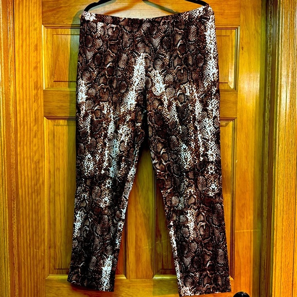 Women with Control by Renee Greenstein brown snake print stretch pants LARGE NEW - Picture 1 of 8